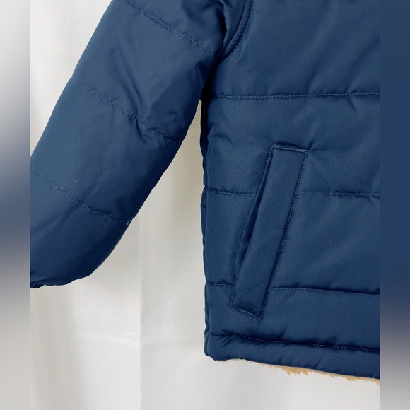 Oshkosh B’gosh Kids Tan/Navy Blue Hooded Reversible Sherpa Jacket Medium (5/6) - Picture 4 of 10